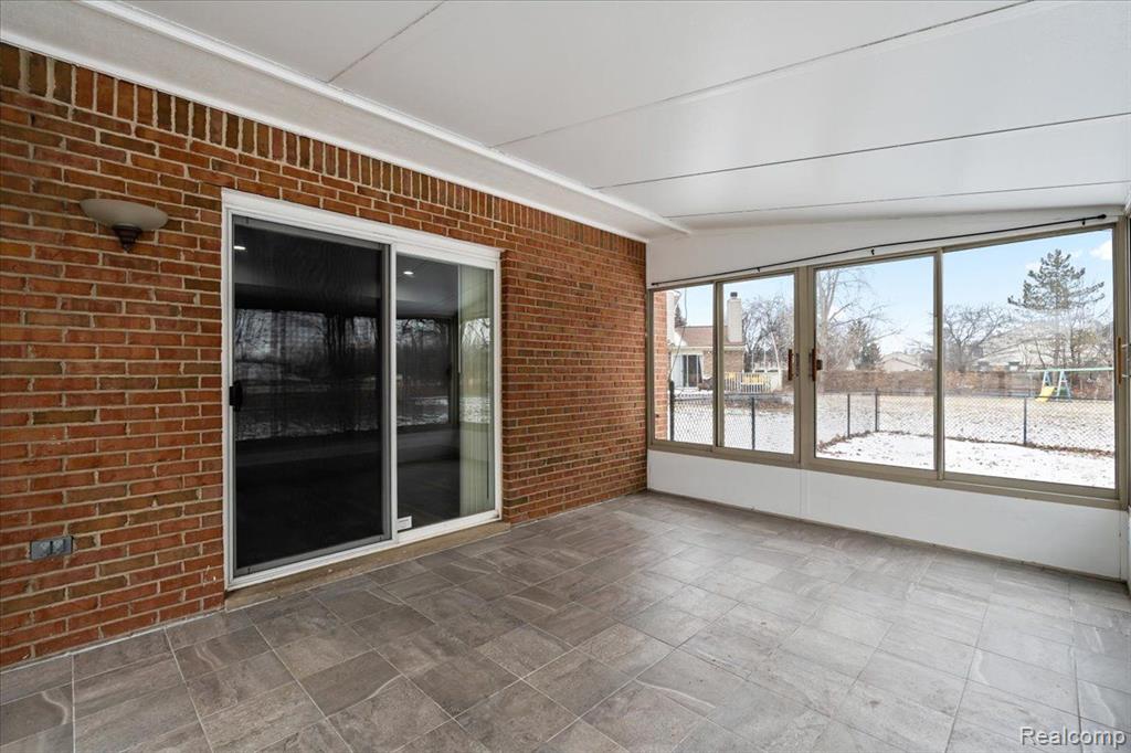 41174 WESTFIELD Circle, Canton, MI 48188 — Photo 22