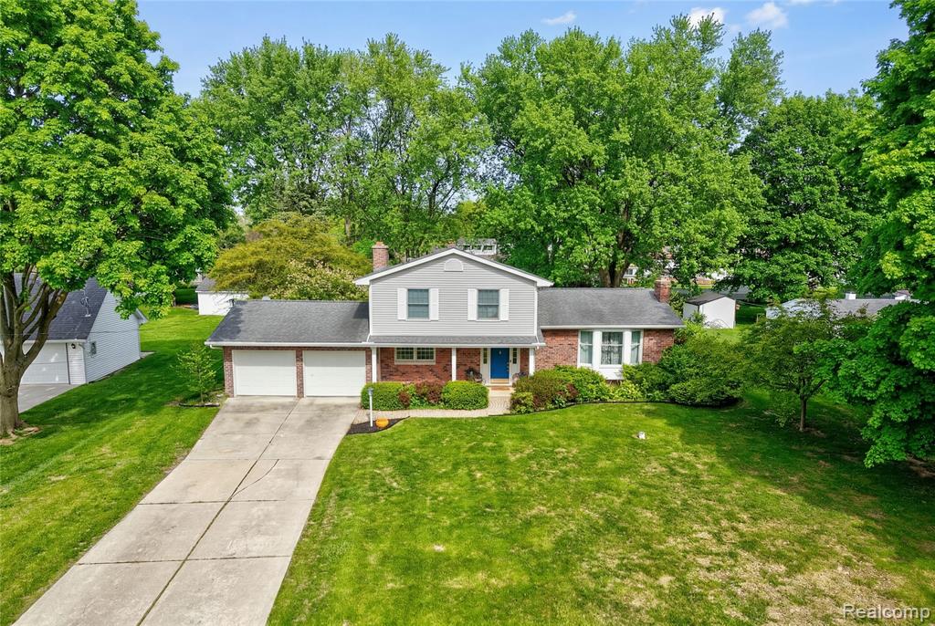 1070 Woodview Drive, Flint, MI 48507 — Photo 7