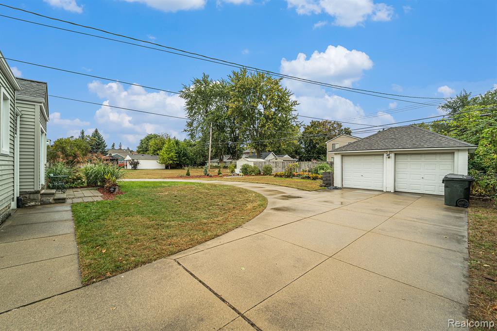 8077 Janis Street, Shelby Twp, MI 48317 — Photo 16
