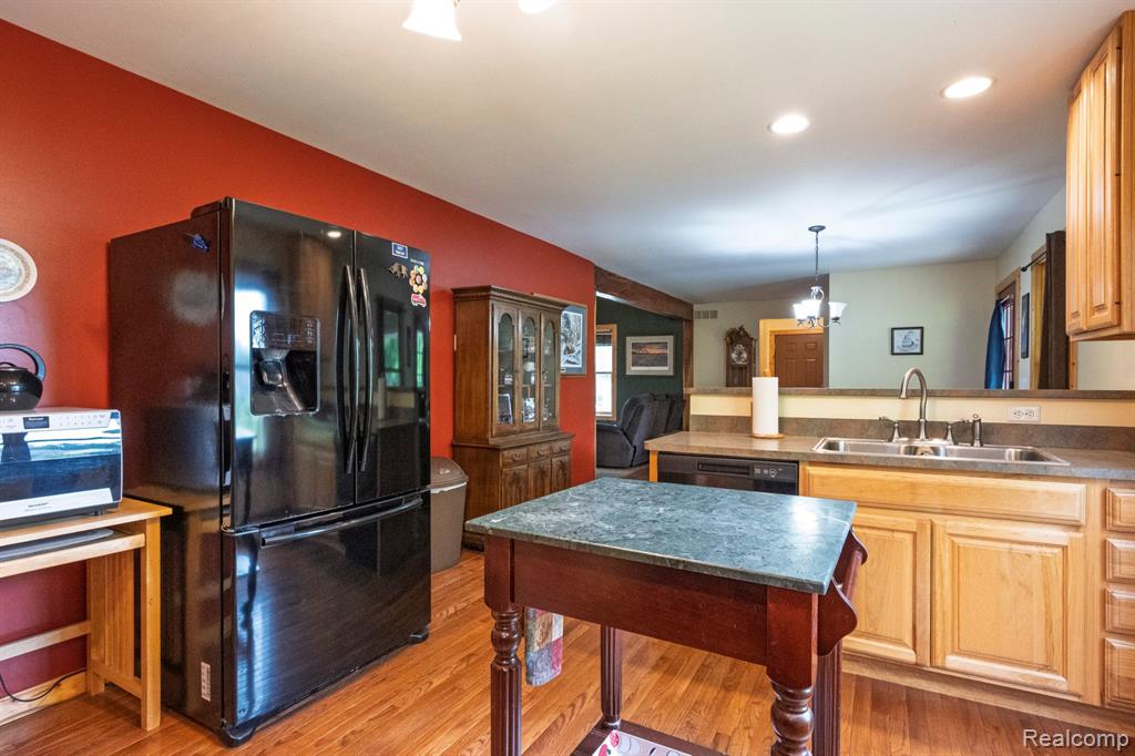 475 Dailey Court, Fowlerville, MI 48836 — Photo 16