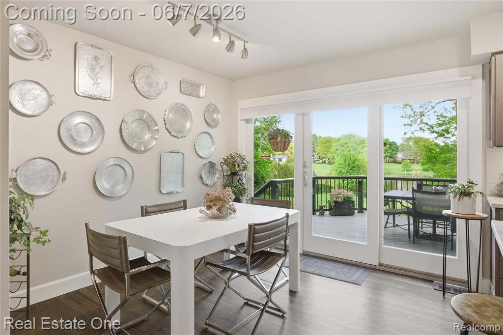 5321 Forest Way, Bloomfield Hills, MI 48302 — Photo 18