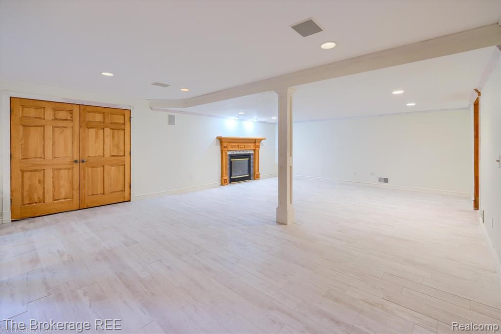 5475 Woodfield Parkway, Grand Blanc, MI 48439 — Photo 79