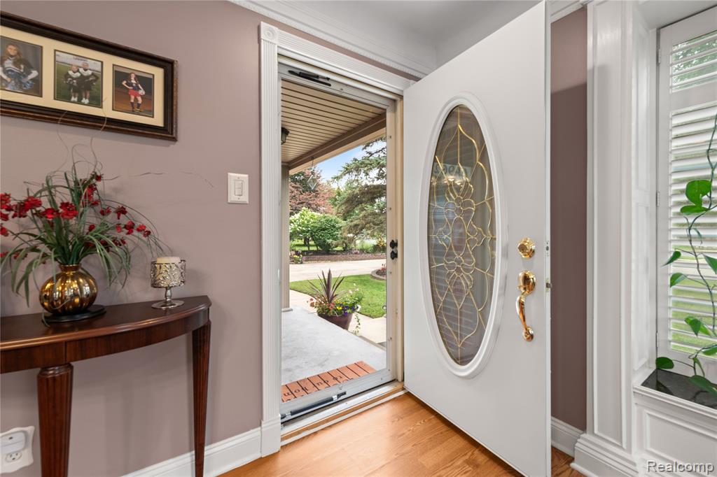 14962 Beatrice Street, Livonia, MI, 48154