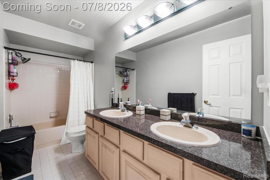 45433 Indian Creek Drive, Canton, MI 48187 — Photo 27