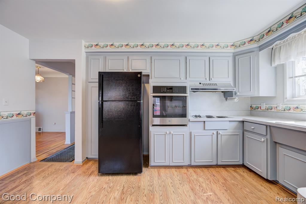 9074 SHANNON Drive, Sterling Heights, MI 48314 — Photo 11