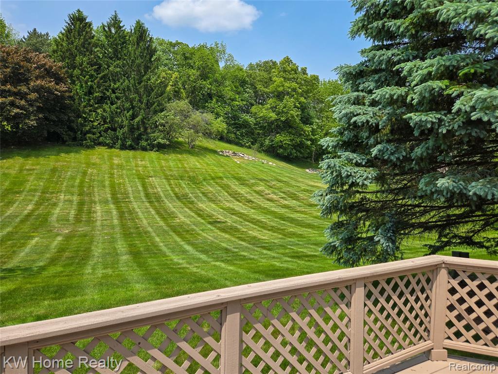 37634 Russett Drive, Farmington Hills, MI 48331 — Photo 12
