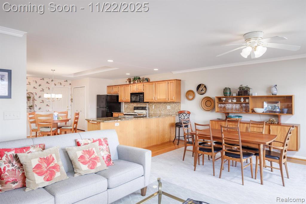 7121 Bluewater Drive, Clarkston, MI 48348 — Photo 12