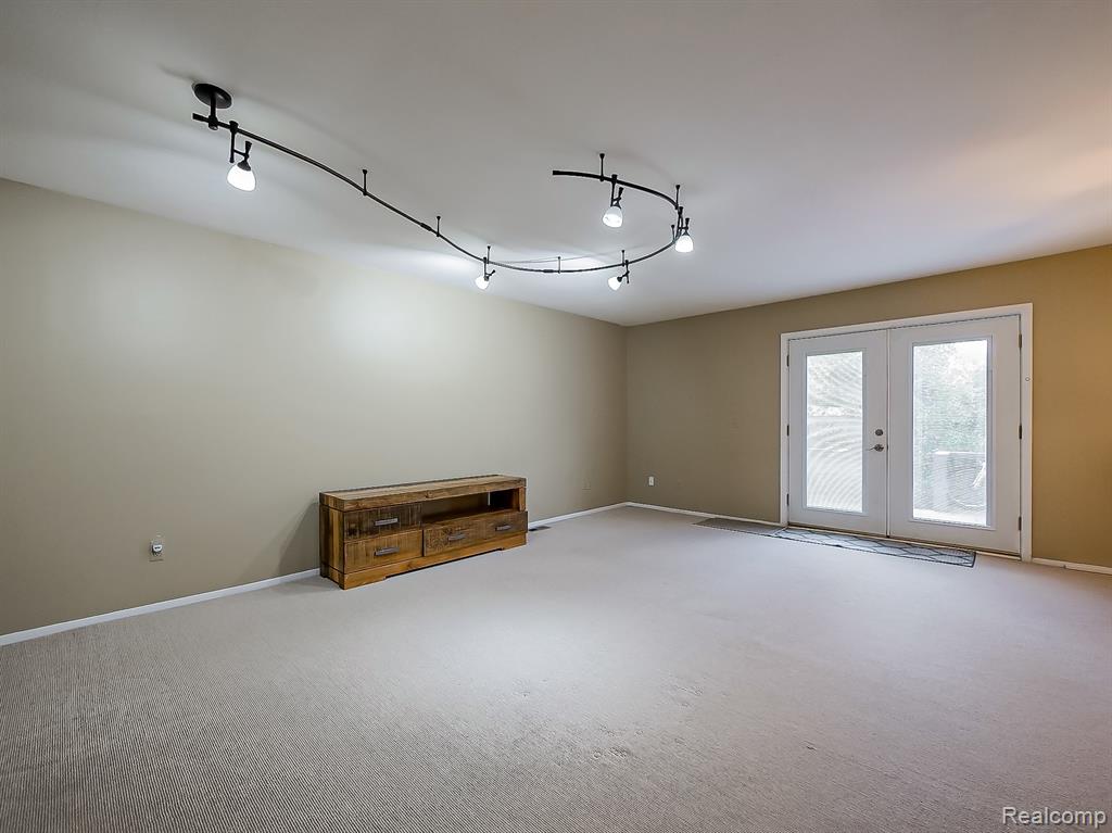 3230 Alpine Drive, Ann Arbor, MI 48108 — Photo 4