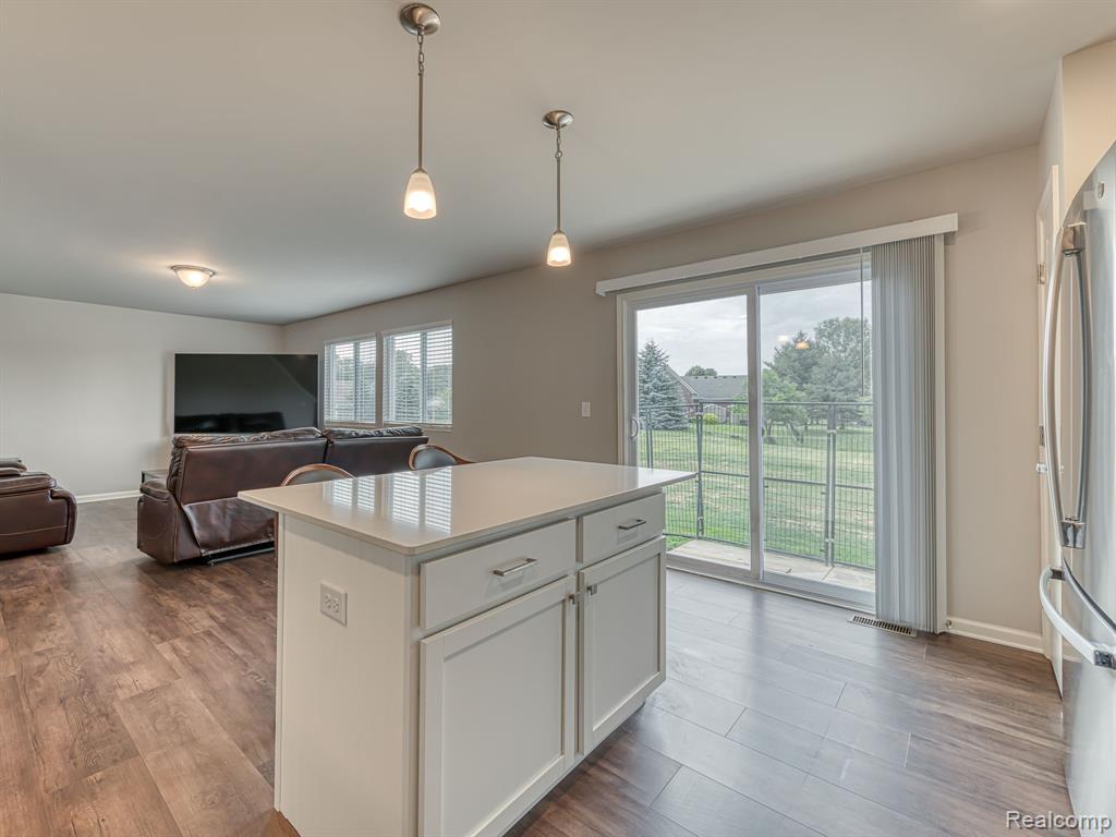 410 Settlers Cove, Tecumseh, MI 49286 — Photo 4