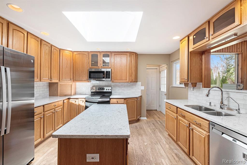 5537 VASSAR Road, Grand Blanc, MI 48439 — Photo 7