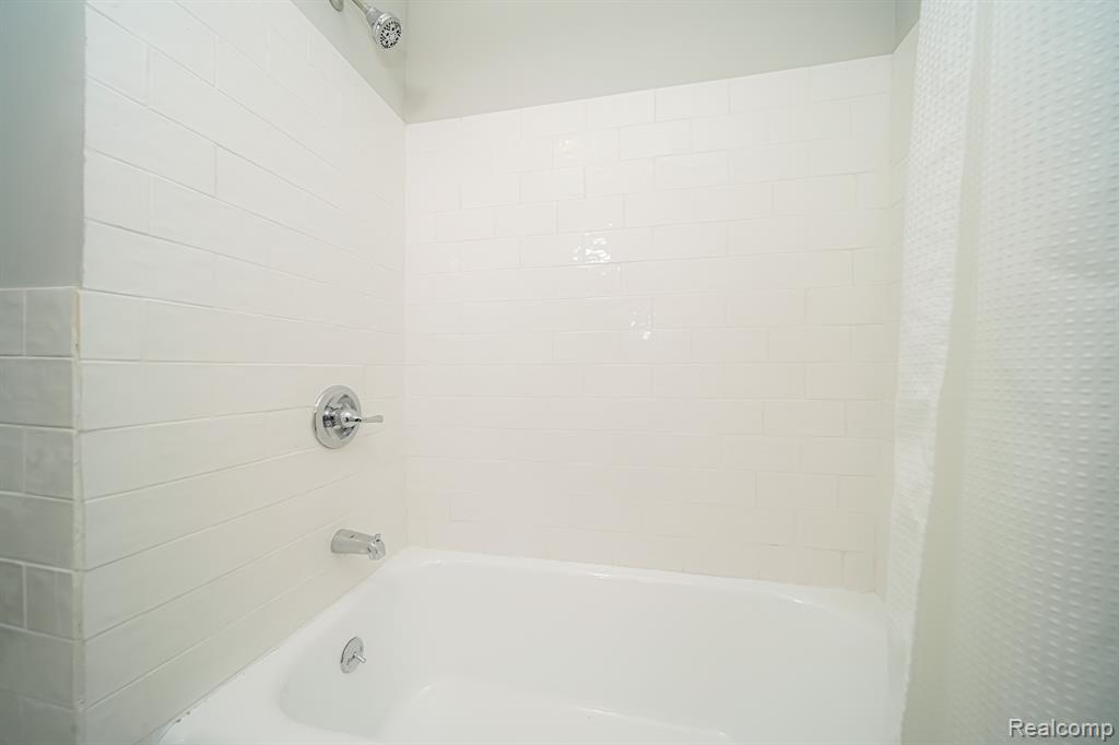 17344 WISCONSIN Street, Detroit, MI 48221 — Photo 36