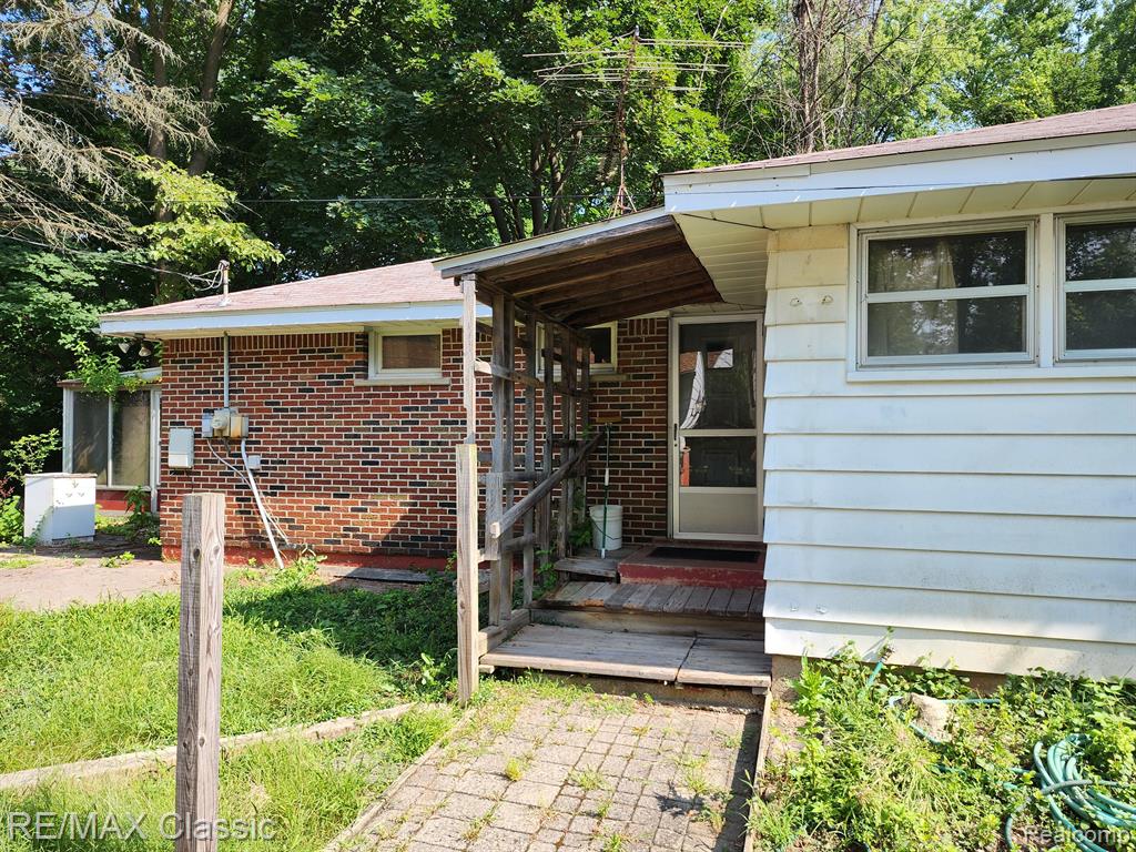 3740 SHADY BEACH Boulevard, Orchard Lake Village, MI 48324 — Photo 37