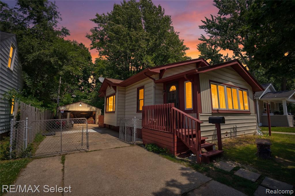 4233 Menton Street, Flint, MI 48507 — front exterior