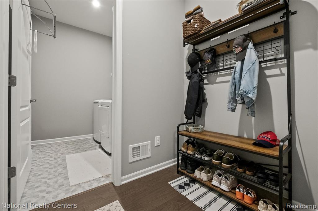 40605 Aster Court, Clinton Twp, MI 48036 — Photo 45
