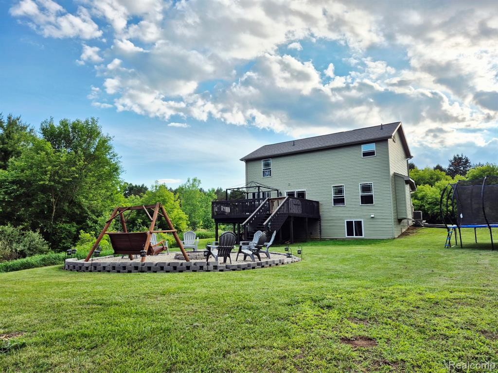 7047 Bennington Greens Drive, Owosso, MI 48867 — Photo 45