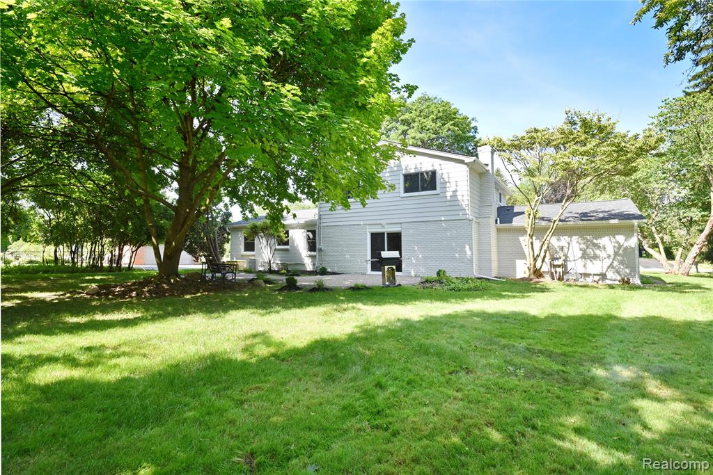 5547 Kingsmill Drive, Bloomfield Hills, MI — Photo 41