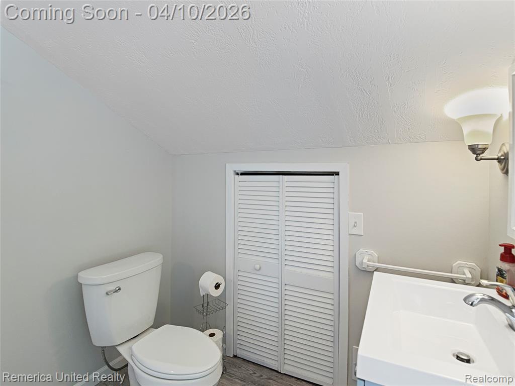 16431 Oak Hill Drive, Fenton, MI 48430 — Photo 42