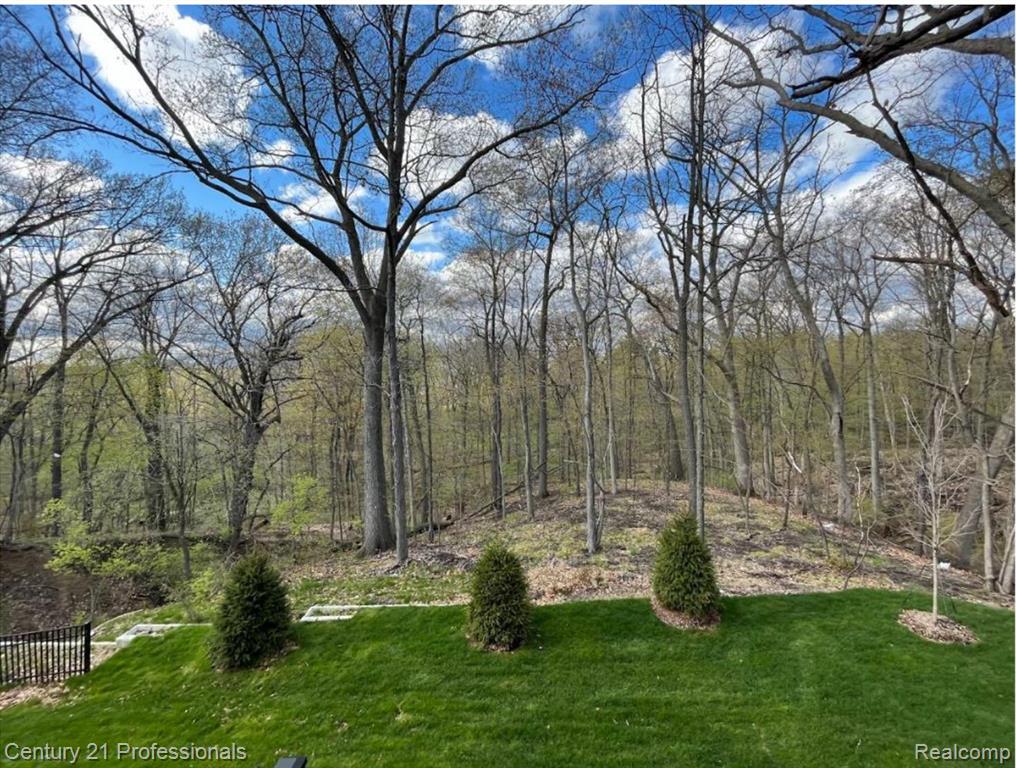 652 Peppermint Drive, Rochester Hills, MI 48307 — Photo 28