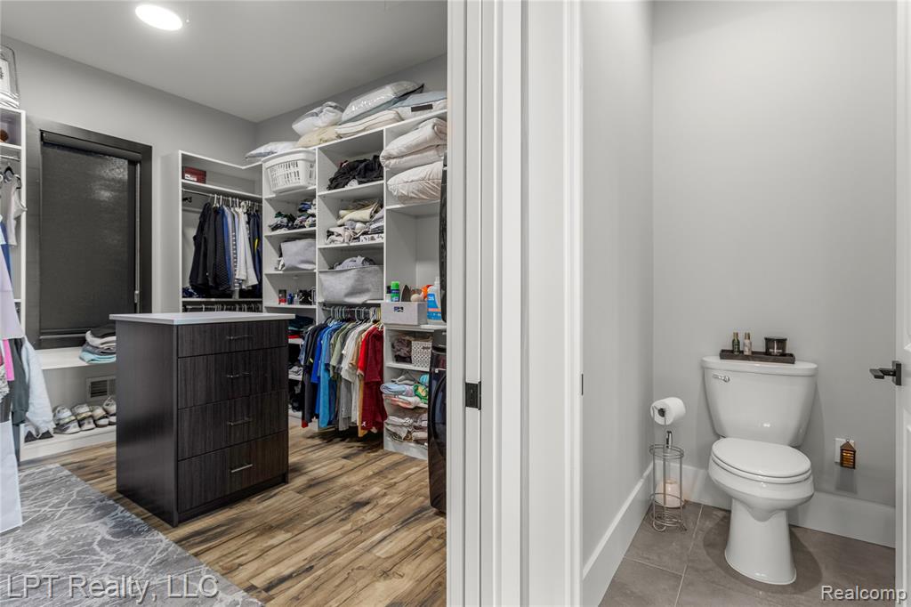 5029 Forest Valley Drive, Clarkston, MI 48348 — Photo 32