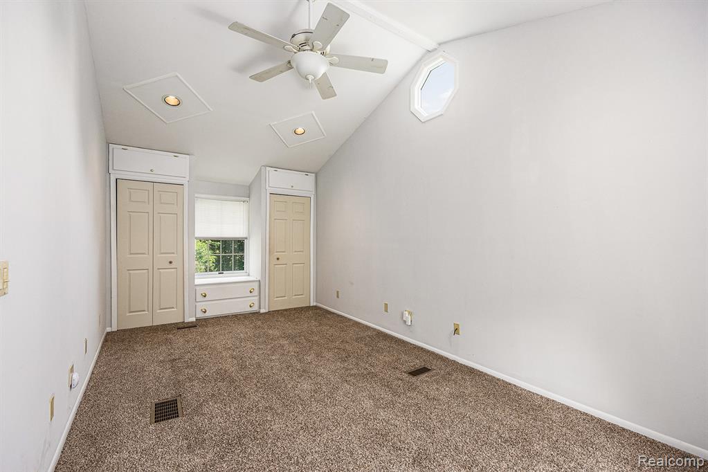 20740 Marter Road, Grosse Pointe Woods, MI 48236 — Photo 16