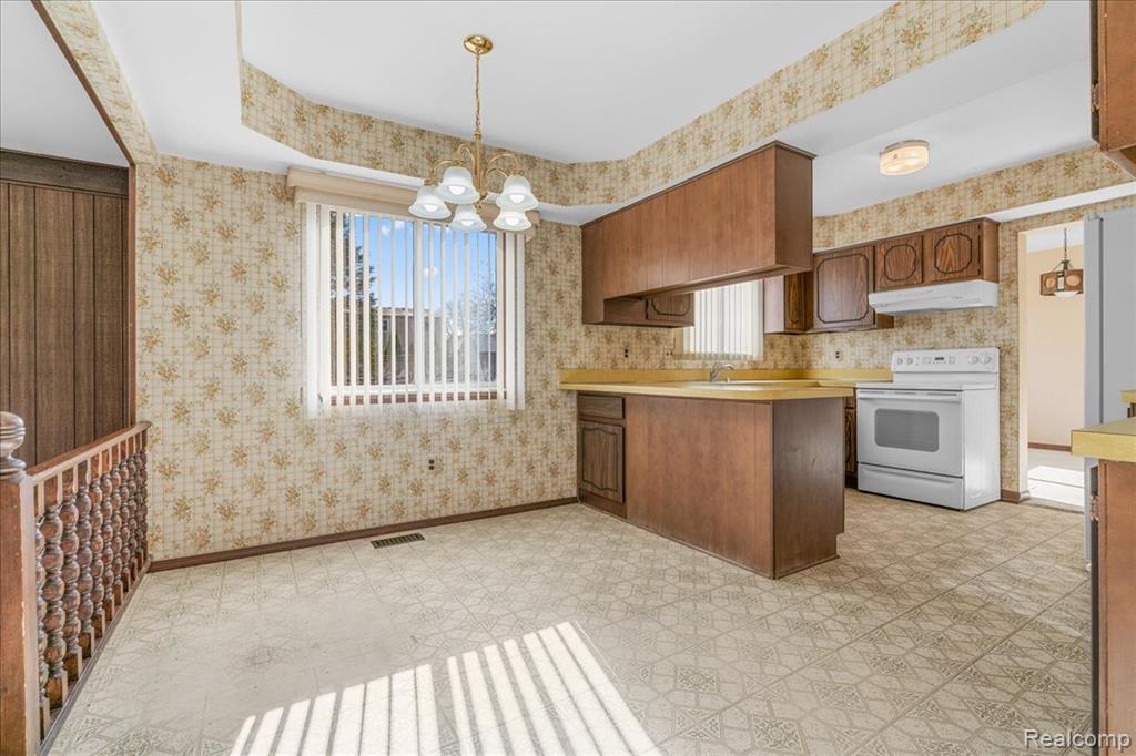 44611 Nantucket Drive, Canton, MI 48187 — Photo 11
