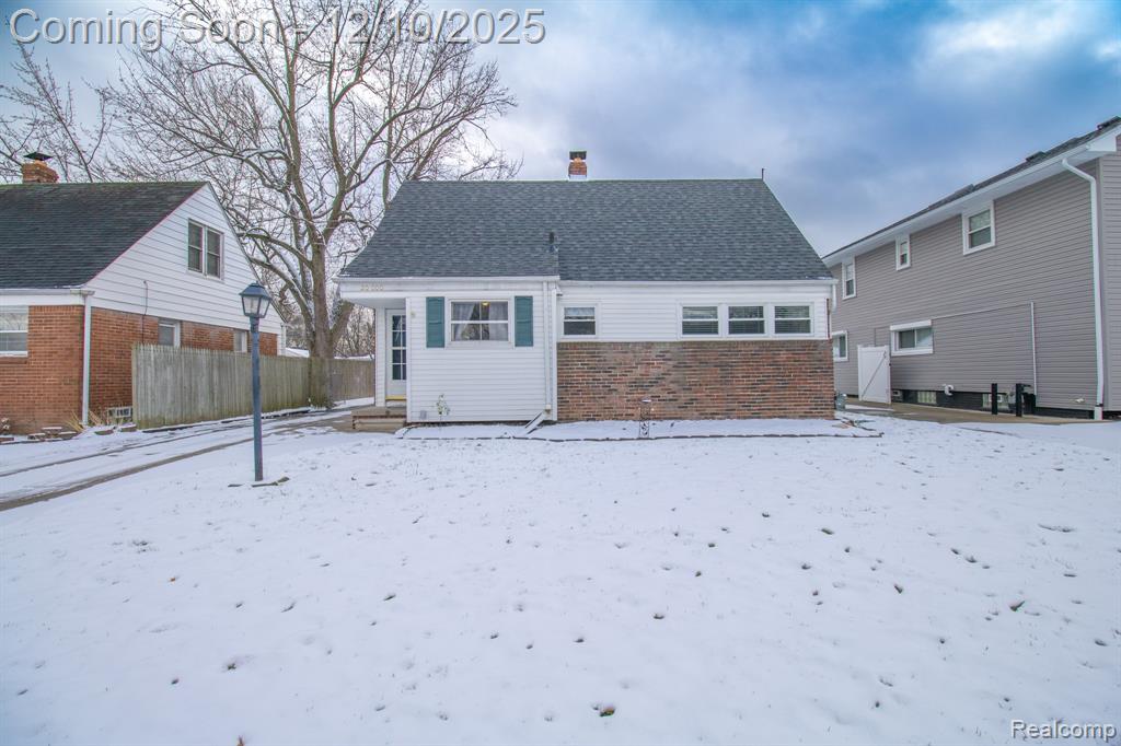 20000 Lancaster Street, Harper Woods, MI 48225 — Photo 2