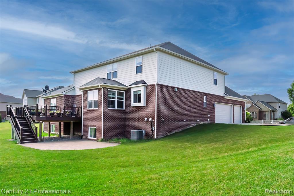 6776 Portsman Court, Canton, MI 48187 — Photo 9