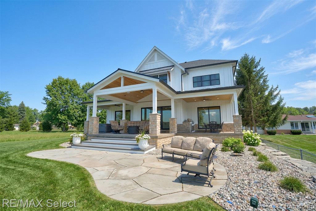 2208 Grove Park Road, Fenton, MI, 48430