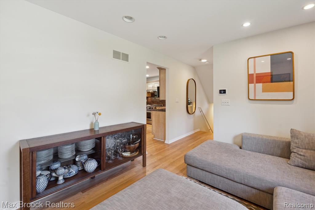 5745 Eastman Boulevard, West Bloomfield, MI 48323 — Photo 11