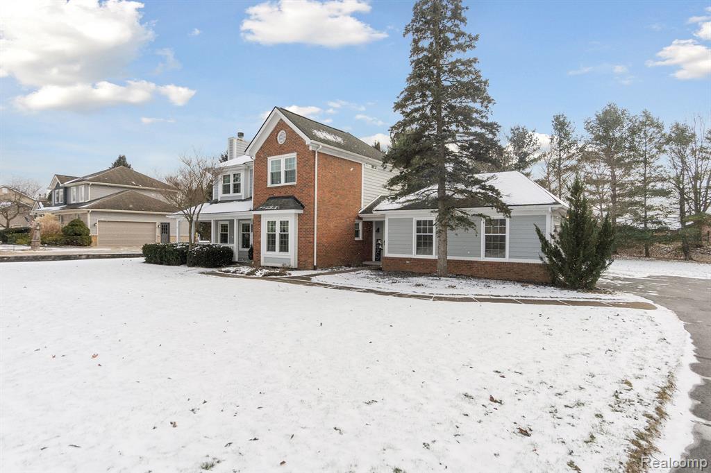 2086 CUMBERLAND Drive, Brighton, MI 48114 — Photo 3