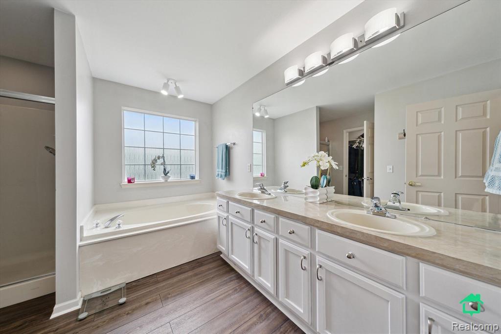 49110 MANHATTAN Circle, Canton, MI 48188 — Photo 21