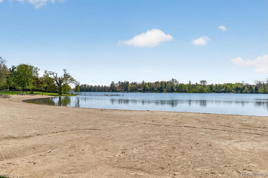 2476 Cedar Key Drive, Lake Orion, MI — Photo 65