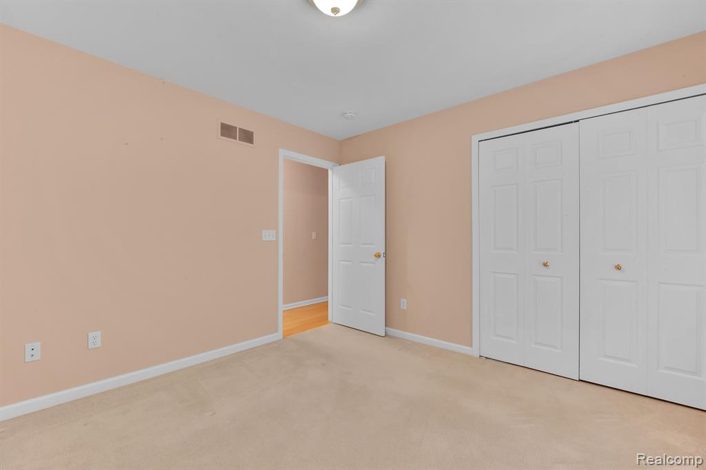23778 ASHLEY Drive, Flat Rock, MI 48134 — Photo 14