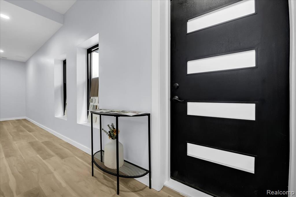 8744 SECOND Avenue - Photo 4