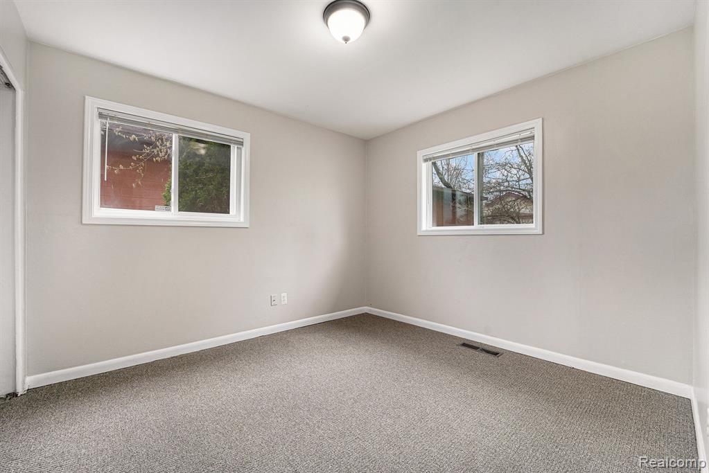 541 WOODLAWN Avenue, Ypsilanti, MI 48198 — Photo 7