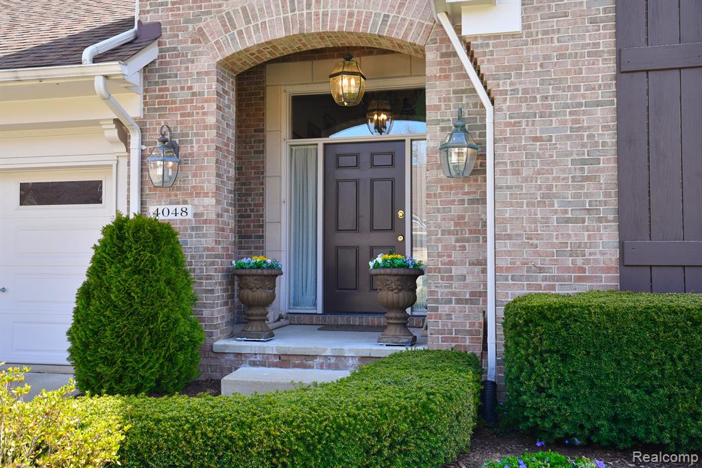 4048 CHATFIELD Lane, Troy, MI 48098 — Photo 2