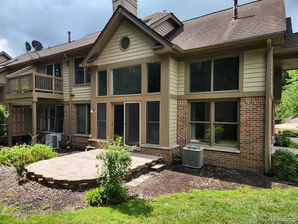 5326 ROYAL VALE Lane, Dearborn, MI 48126 — Photo 3