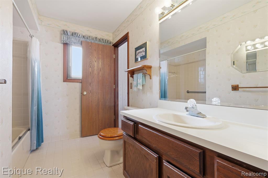 40931 Rehse Drive, Clinton Twp, MI 48038 — Photo 22