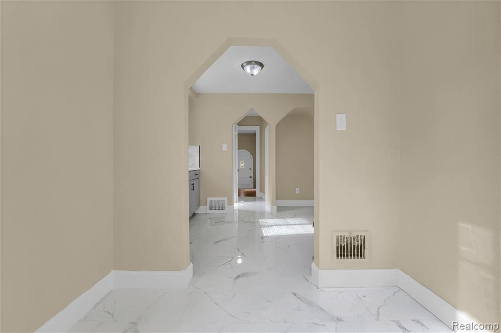 16862 Sorrento Street, Detroit, MI 48235 — Photo 13