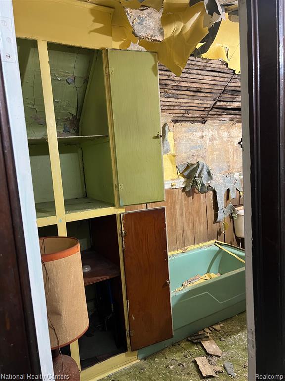 5181 HOLCOMB Street, Detroit, MI 48213 — Photo 10