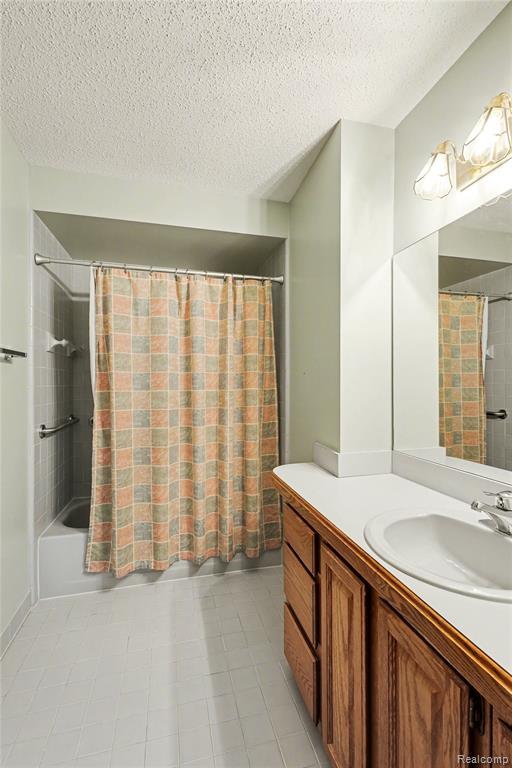 6824 Northcrest Way E, Clarkston, MI — Photo 19