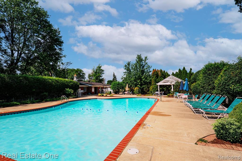 430 Fox Hills Drive N, A-1, Bloomfield Hills, MI 48304 — Photo 37