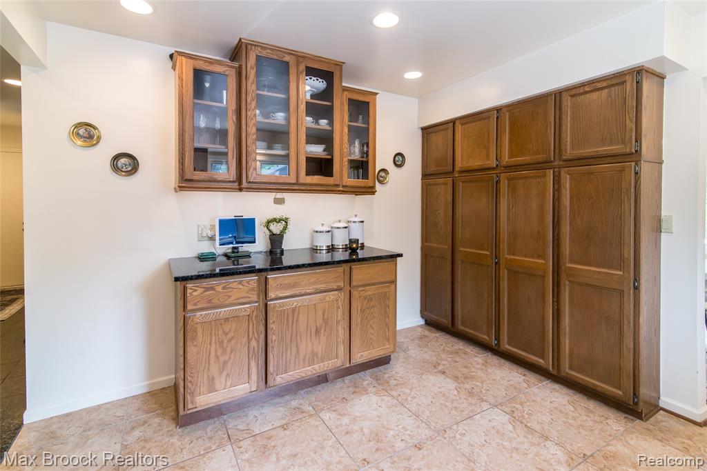 41350 Woodward Avenue, Bloomfield Hills, MI 48304 — Photo 13