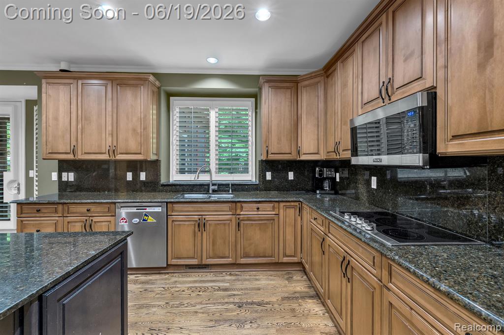 7061 Trailway Court, West Bloomfield, MI — Photo 26