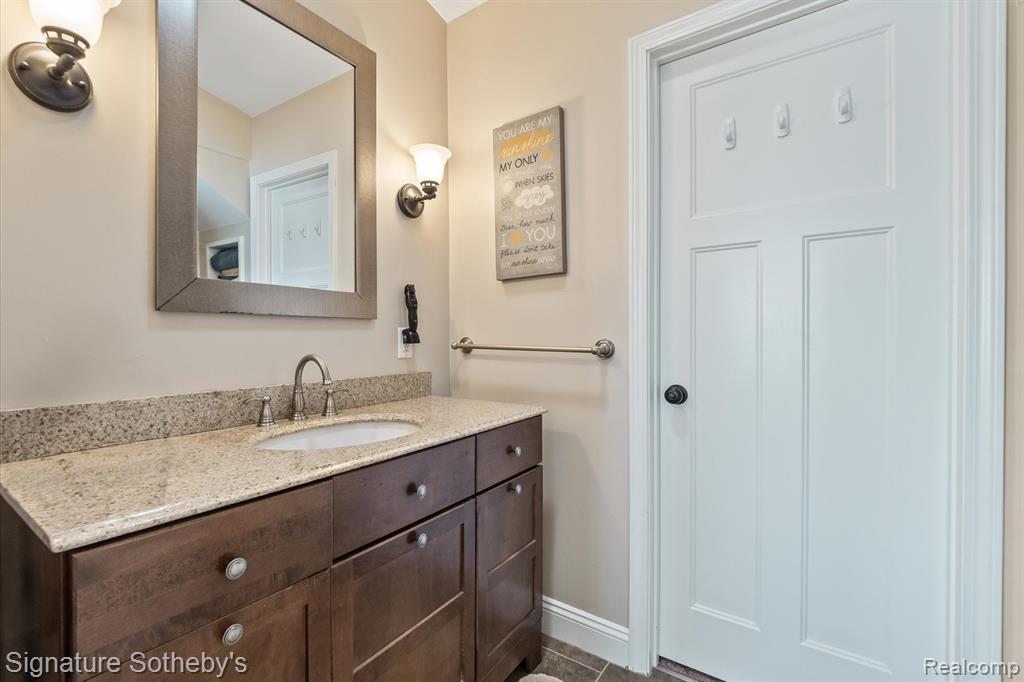 415 HILLWOOD, White Lake, MI 48383 — Photo 17