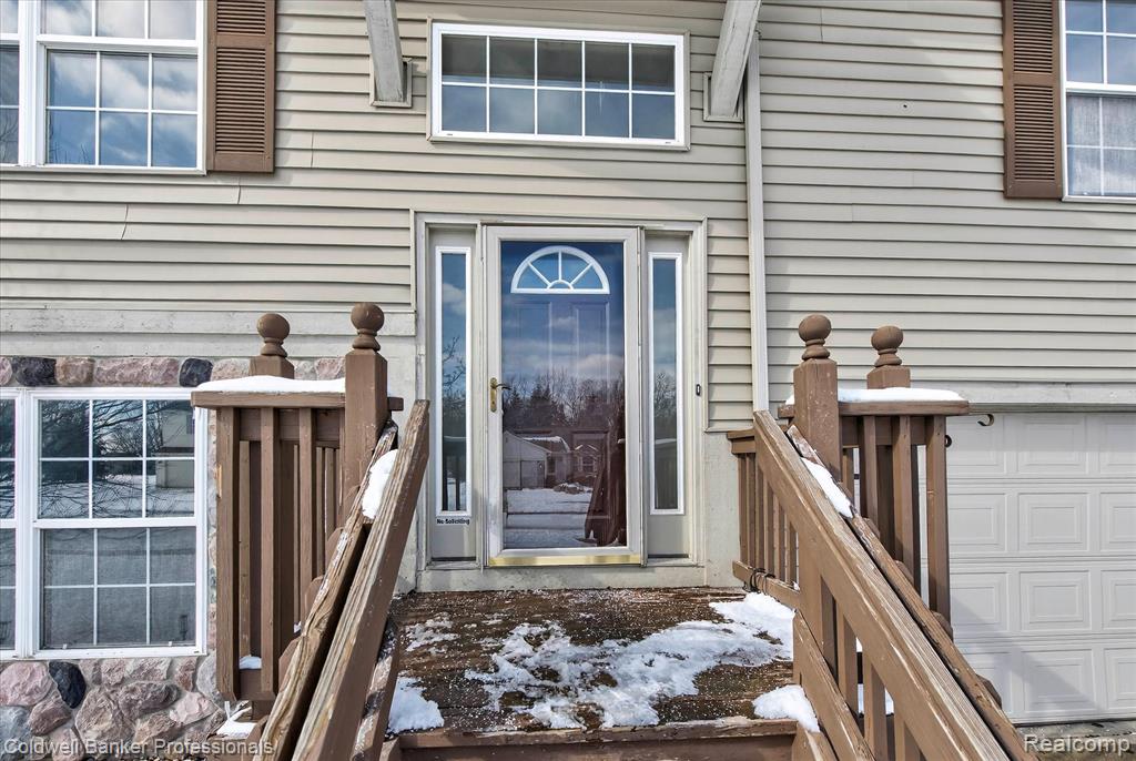 639 Andover Woods Drive, Fenton, MI 48430 — Photo 2