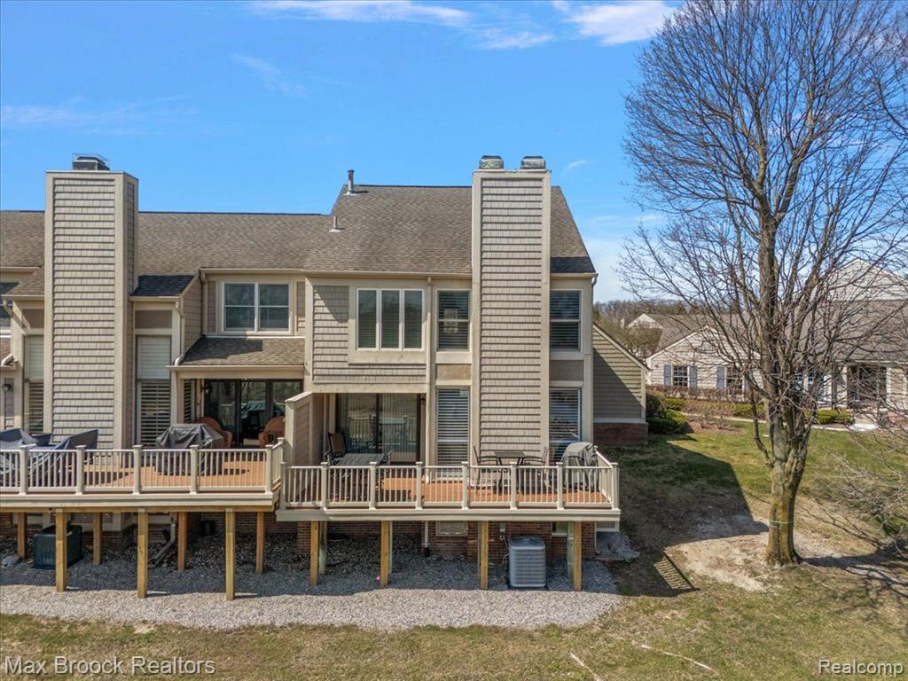 892 TARTAN Trail, Bloomfield Hills, MI 48304 — Photo 46