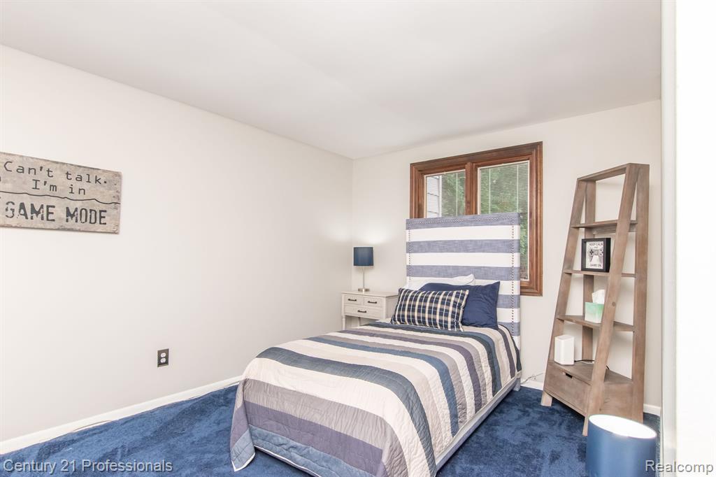 9117 Sussex Street, White Lake, MI — Photo 26