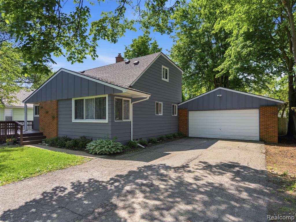 6053 Van Syckle Avenue, Waterford, MI 48329 — Photo 2