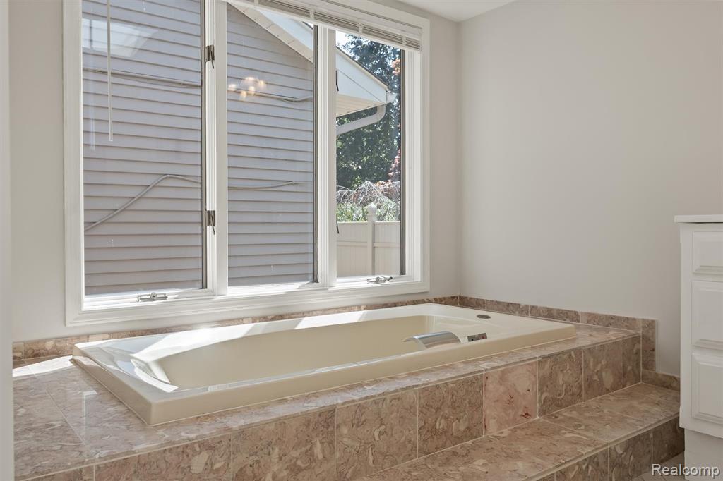 41855 Brentwood Drive, Plymouth, MI 48170 — Photo 26